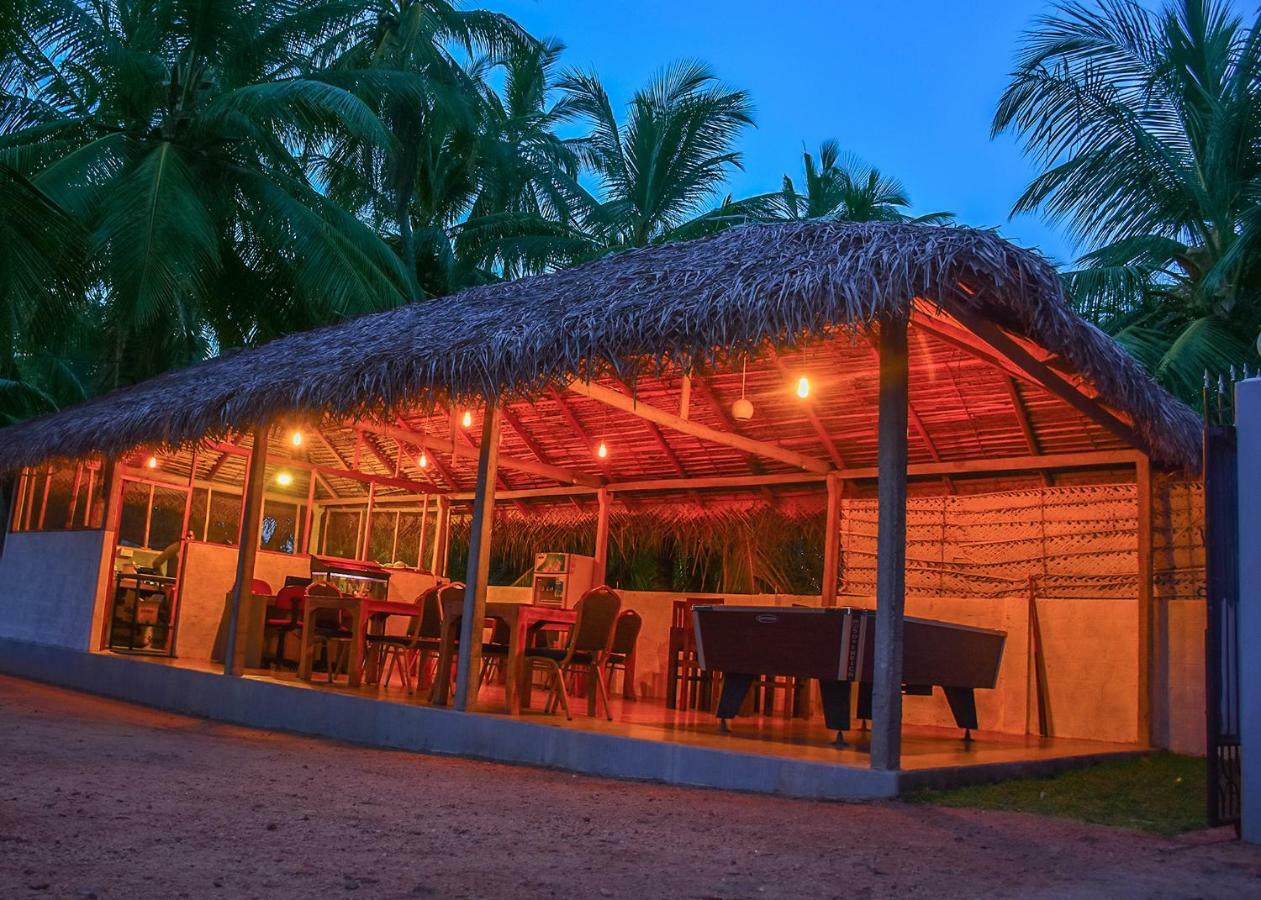 ホテル Trinco Relax Hut トリンコマリー エクステリア 写真
