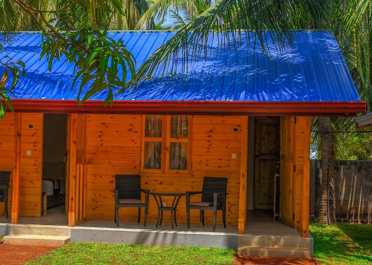 ホテル Trinco Relax Hut トリンコマリー エクステリア 写真